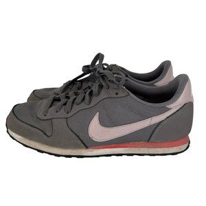 Nike Womens‎ Genicco Sneakers Gunsmoke/Particle Rose Size 11